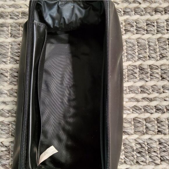 Dopp Leather Sienna Cowhide Toiletry Travel Bag - Picture 3 of 8